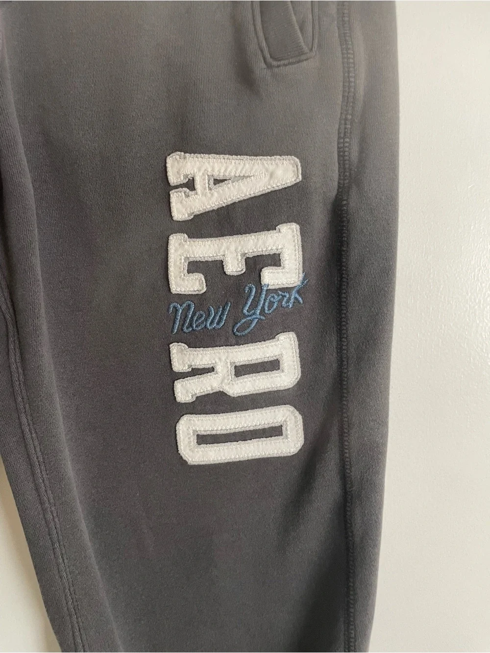 Men's Charcoal Gray Aeropostale size Small Sweatpants